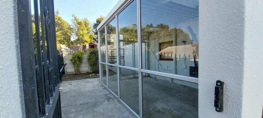 3 Bedroom Property for Sale in Loevenstein Western Cape